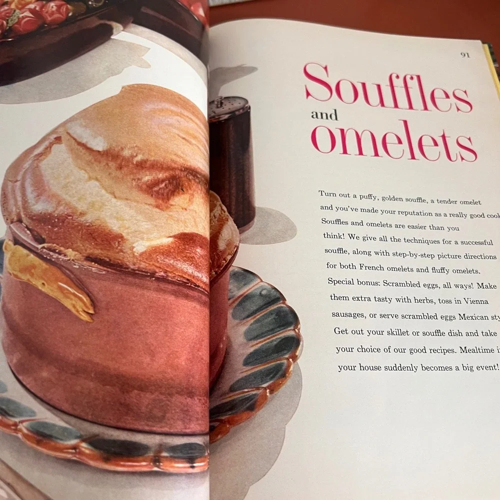 Vintage 1961 Better Homes‎ and Gardens Casserole Cook Book Hardcover Mid Century